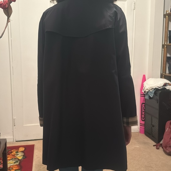 Burberry Women’s Raincoat Size 4 - Picture 11 of 12